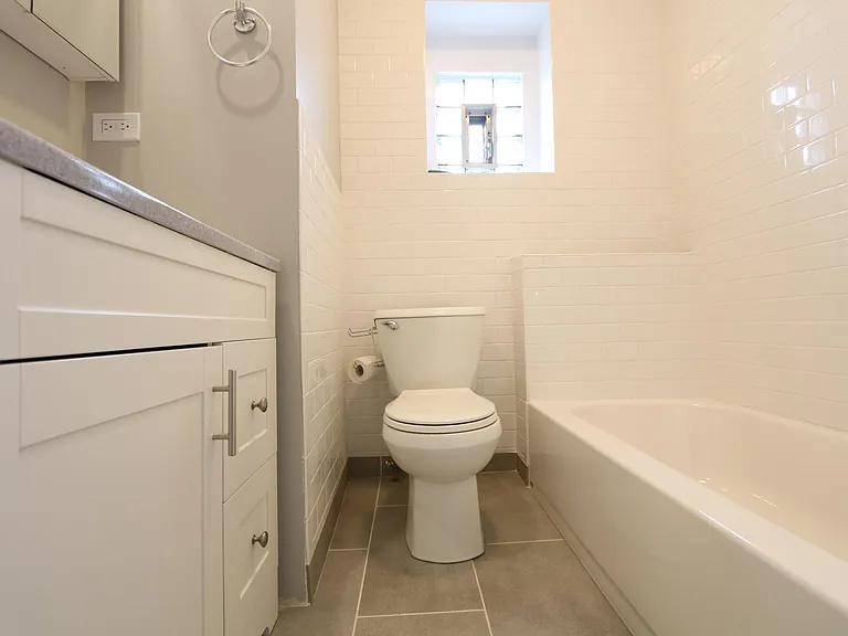 2029 W 21st Pl #2F — Photo 13
