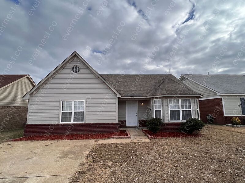 1st image of 7026 Foxhall Dr
