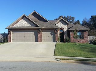 816 Sand St, Cave Springs, AR 72718