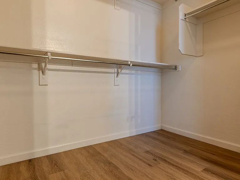 2051 E Carla Vista Dr — Photo 25