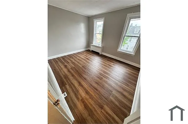 Building Photo - 619 S 10th St #1