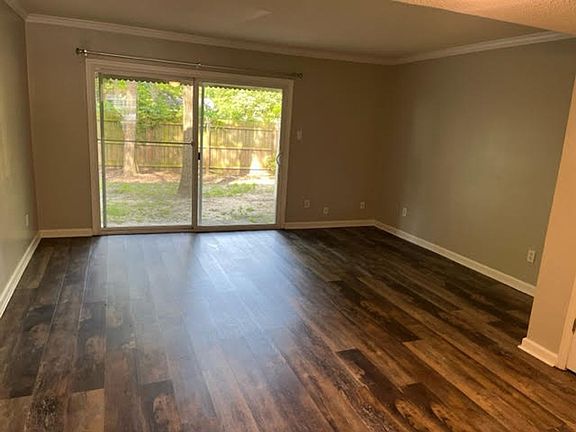 3rd image of 1010 N Toombs St #8