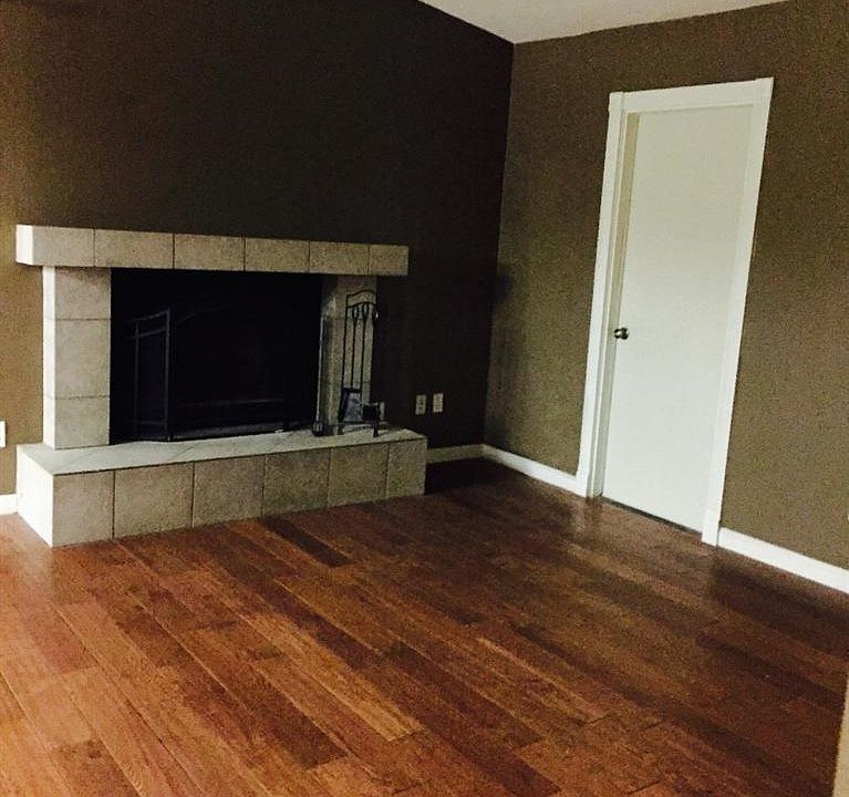 LR Fireplace_05122015