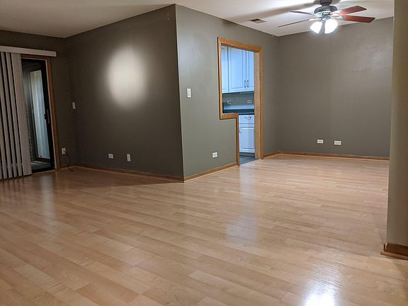 5th image of 904 Knottingham Dr #1AL