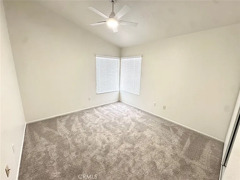12789 Yorkshire Dr — Photo 25