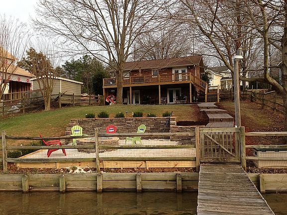 2nd image of 138 Marina Ln