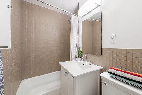 Sold by Compass | media 17