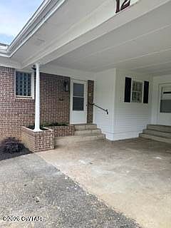 4th image of 12 Woodmere Dr