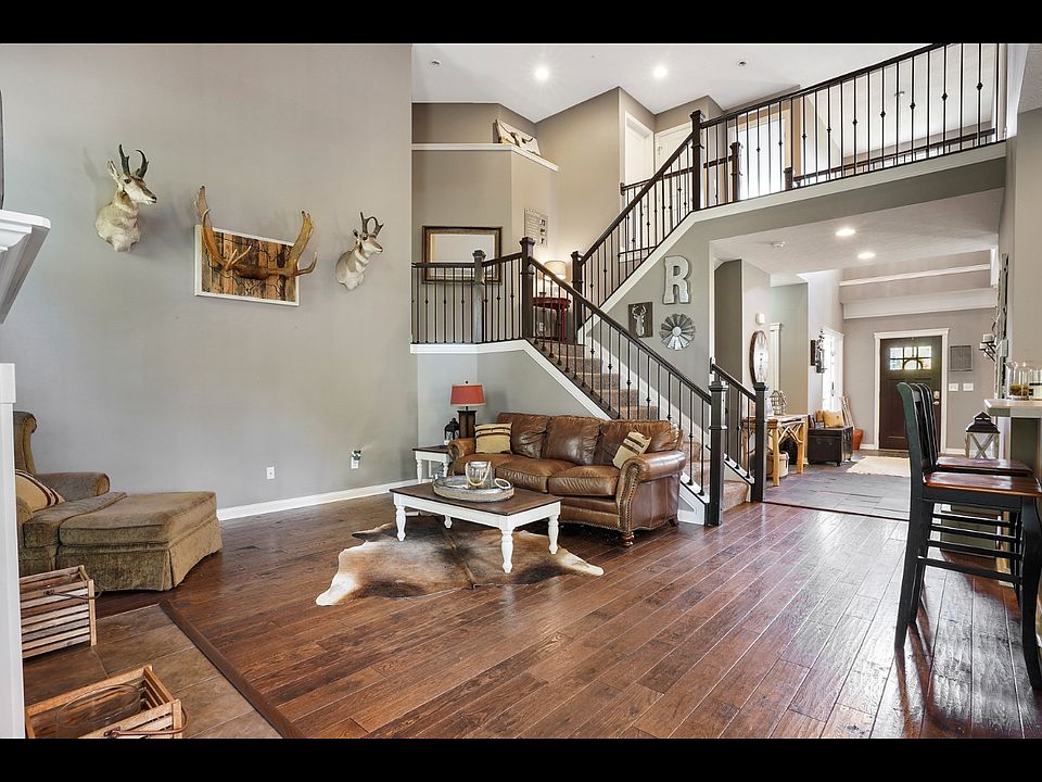 1st image of 7503 Broxton Ln