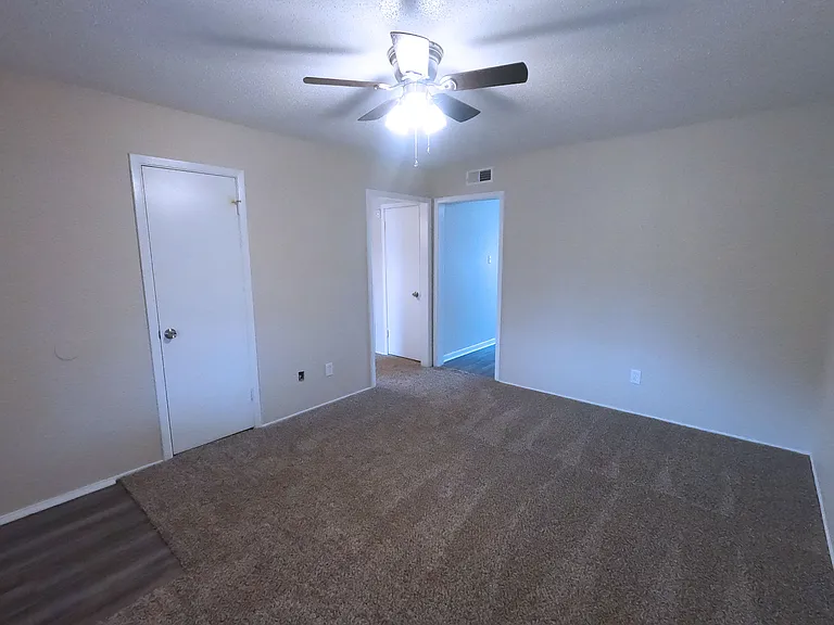 Anderson Point Apartments — Photo 13