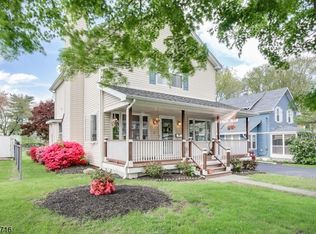 15 Richwood Pl, Denville, NJ 07834