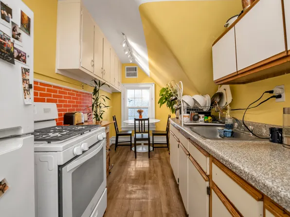 1414 Avenue H image 16 of 25