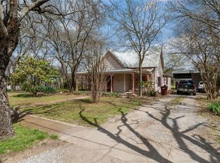 512 S Bond St, Whitewright, TX 75491