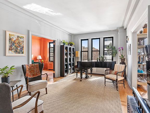 3rd image of 176 W 87th St #9C