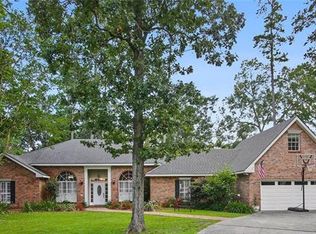 30 Berg Ct, Mandeville, LA 70471