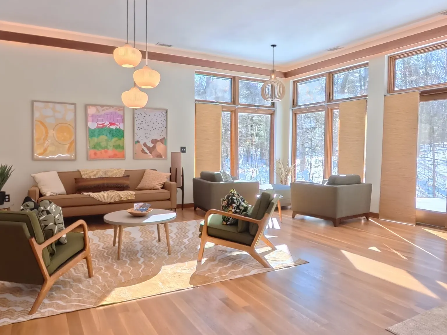 5 bed, 4.0 bath, 4000 sqft, $15,000 — Photo 2