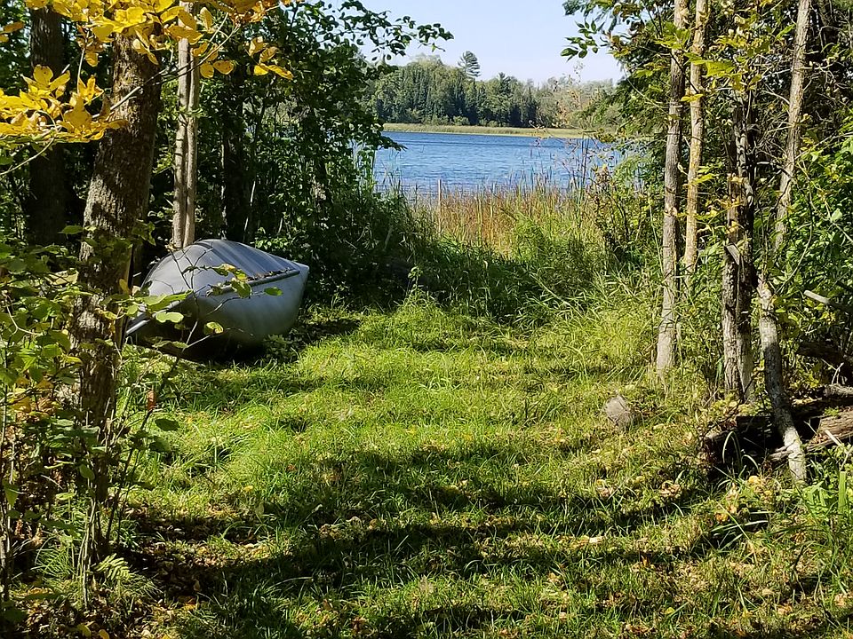 Path to the dock