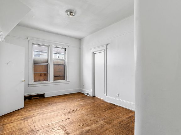 2nd image of 1912 N 27th St #1912