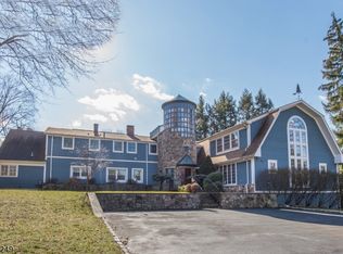 29 Pine Ct, New Providence, NJ 07974