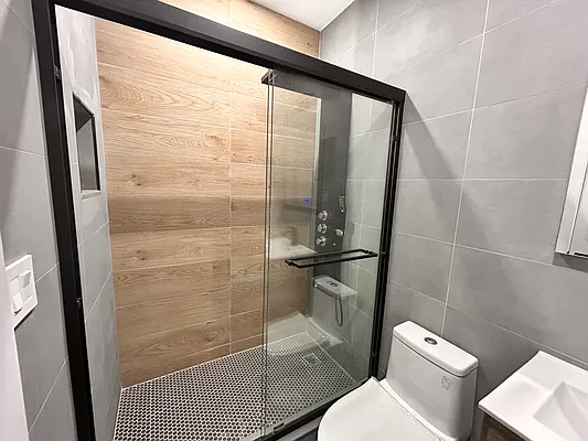 Rented by Fifth & Forever LLC | media 20