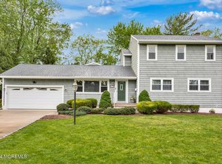 45 Chestnut Ridge Rd, Holmdel, NJ 07733