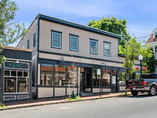 14-14 Friend St #16, Amesbury, MA 01913