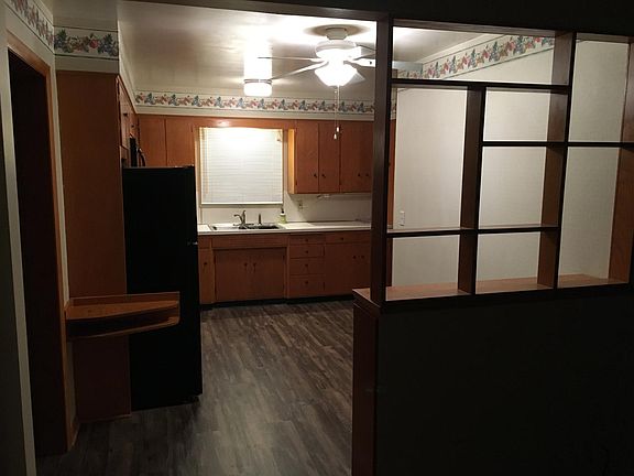 2nd image of 104 14th St NE