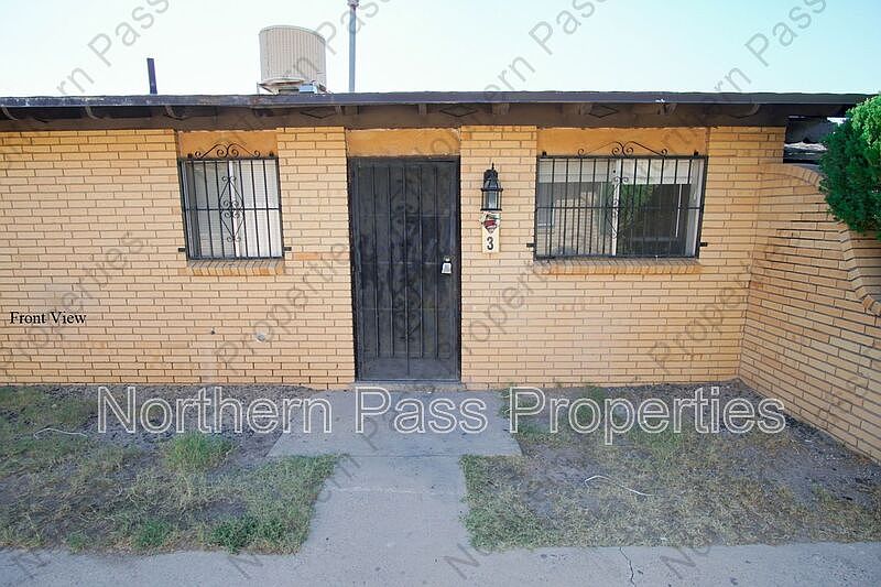 1st image of 5233 Carousel Dr #3