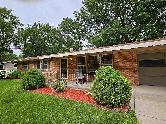 2nd image of 4118 Oakleaf Dr