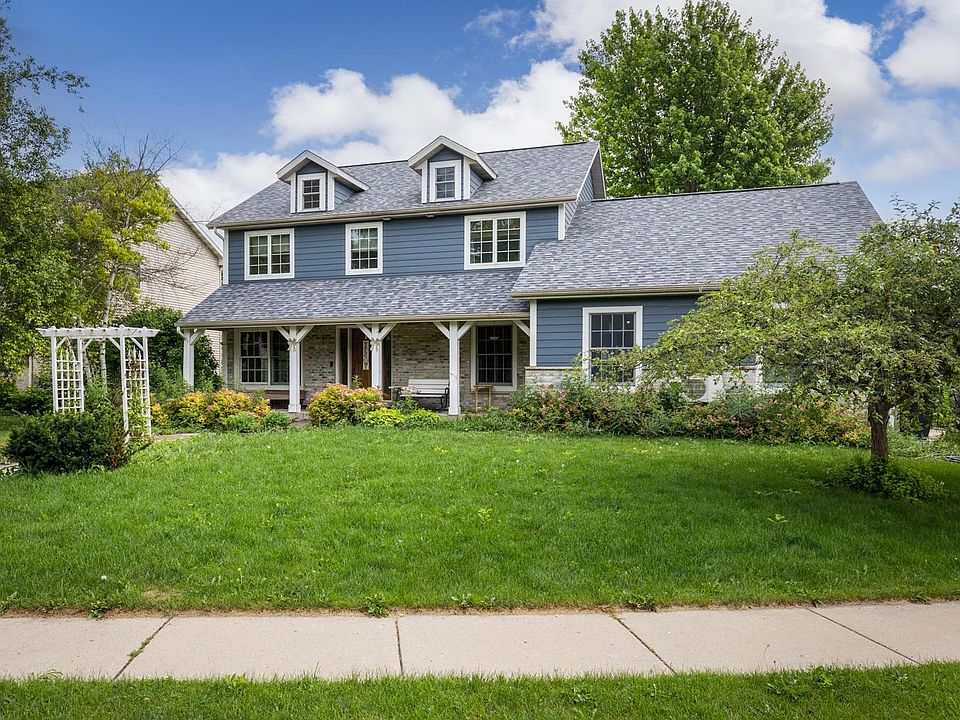 1st image of 612 Fairway Cir