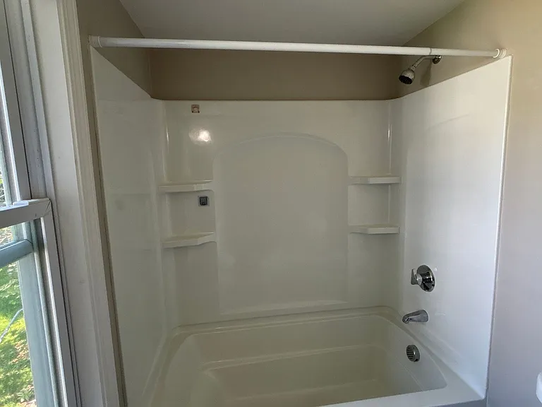 52 Myrtle Ave — Photo 2