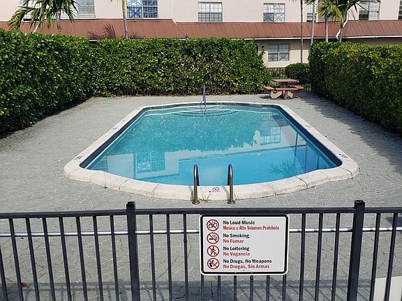3rd image of 4100 NW 16th Ave APT 20