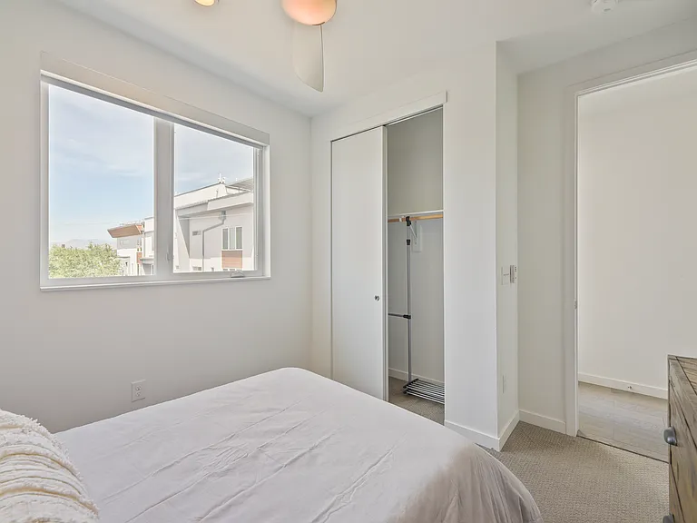 1731 King St #1731 — Photo 21