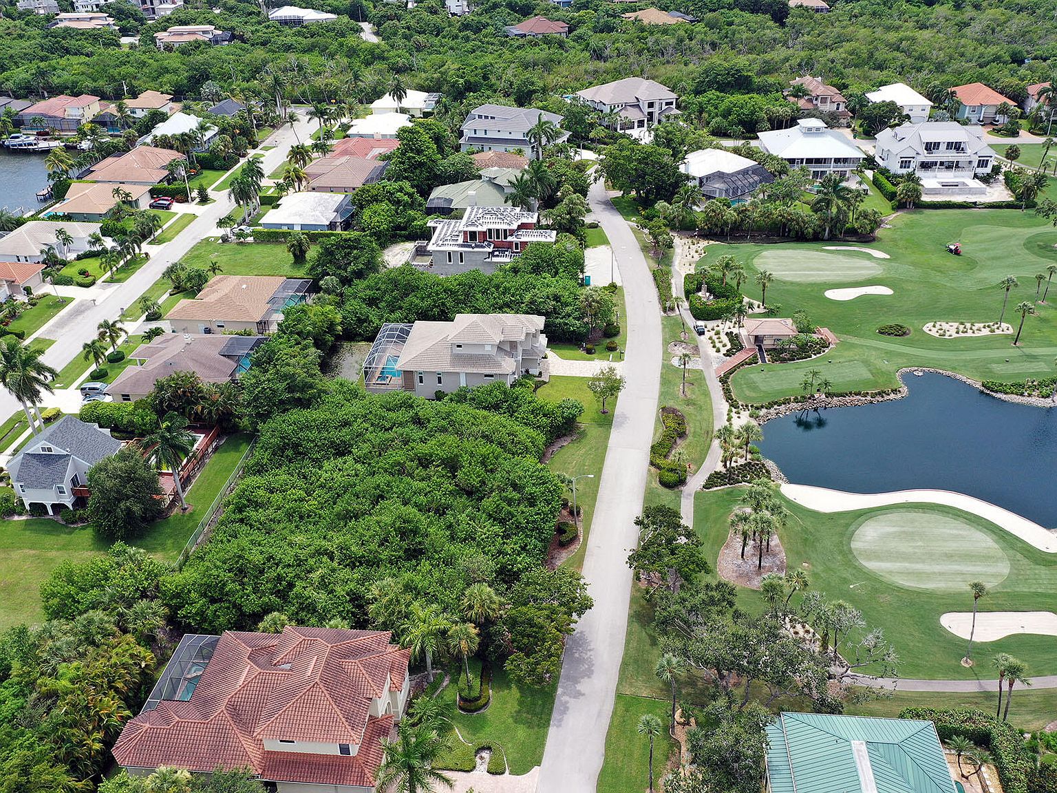 321 Hideaway Cir