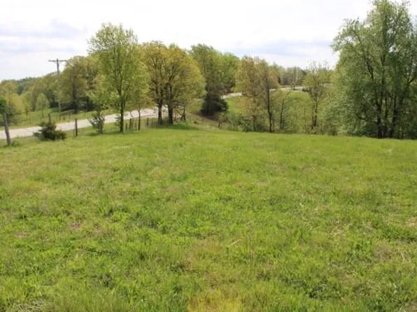4 Harmon Rd N, Harrison, AR 72601