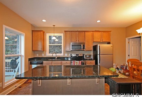 3rd image of 95 Cartwright Dr