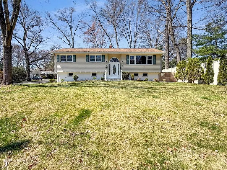 2622 Cleveland Ave — Photo 1
