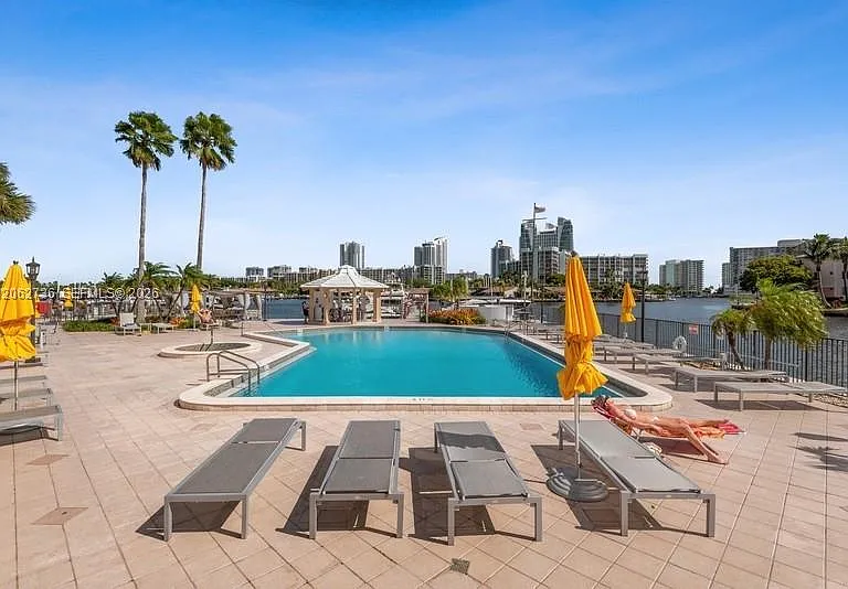 300 Three Islands Blvd #603 — Photo 17