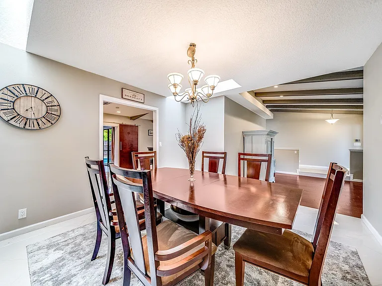 574 Juniper Pl — Photo 22
