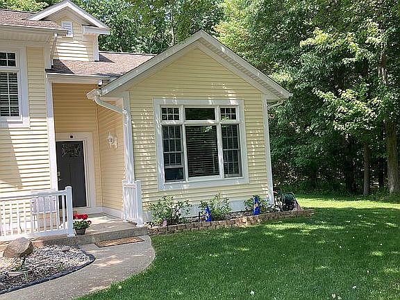 2nd image of 1062 Brookway Ct