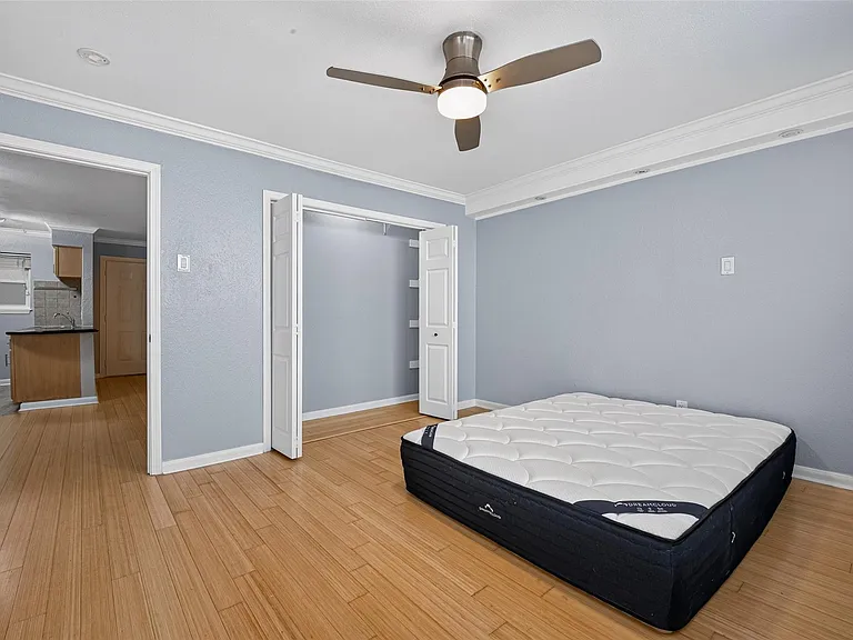 1404 Welch St #7 — Photo 14
