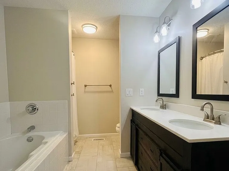 2737 Barnhill Ct — Photo 8