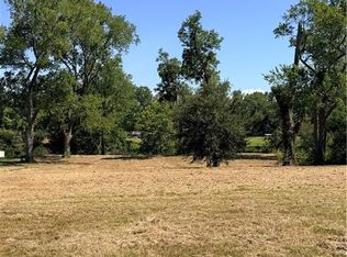 5 Rose Hill Plantation Rd, Natchez, LA 71456