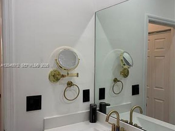 3rd image of 3409 W 92nd Pl #Townhouse 3409