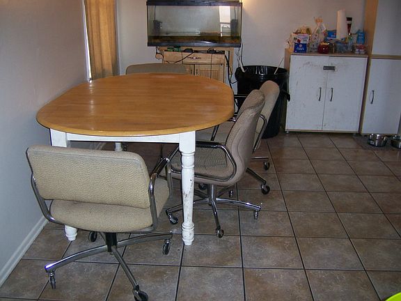 5th image of 1035 W Avenue H1