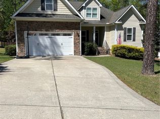 71 Springside Dr, Spring Lake, NC 28390