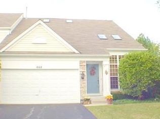 668 N Charter Hall Dr, Palatine, IL 60067