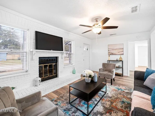 1720 LILLY Road E, Jacksonville, FL 32207