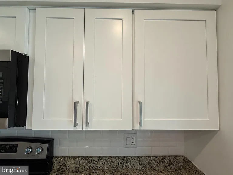 5832 Apsley House Ct — Photo 7
