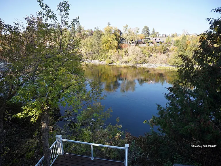 2104 W Clarke Ave — Photo 38